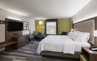 Holiday Inn Express & Suites Saskatoon Centre by IHG
