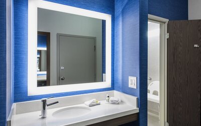 Holiday Inn Express & Suites Saskatoon Centre by IHG