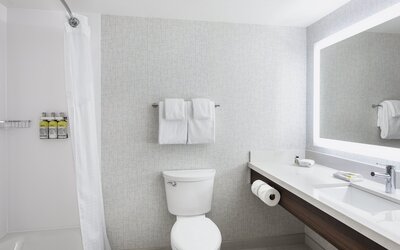 Holiday Inn Express & Suites Saskatoon Centre by IHG