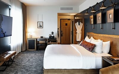 Hotel Renegade