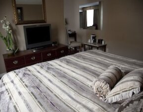 Hotel Senator