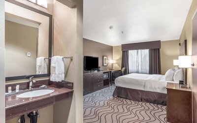 La Quinta Inn & Suites by Wyndham Meridian / Boise West