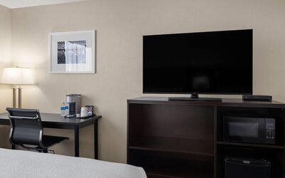 Ramada by Wyndham Saskatoon