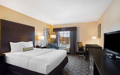 La Quinta Inn & Suites by Wyndham Springfield MA