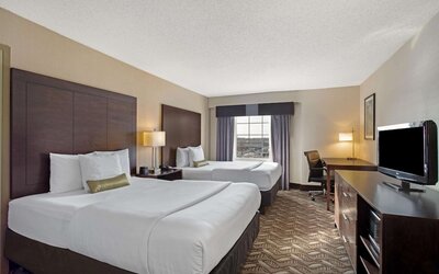 La Quinta Inn & Suites by Wyndham Springfield MA