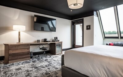 Bottleworks Hotel