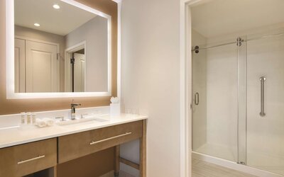 Homewood Suites by Hilton Calgary Downtown