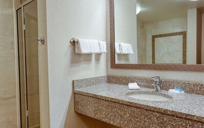 Drury Inn & Suites Indianapolis Northeast