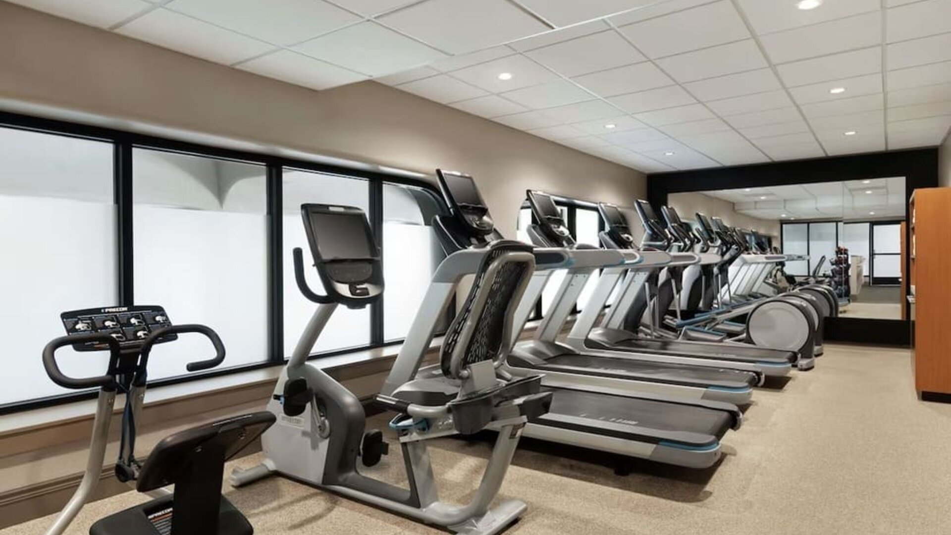 Fitness center available at Embassy Suites By Hilton Arcadia Pasadena Area.