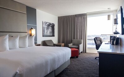 Carriage House Hotel & Conference Centre
