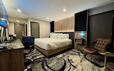 Carriage House Hotel & Conference Centre