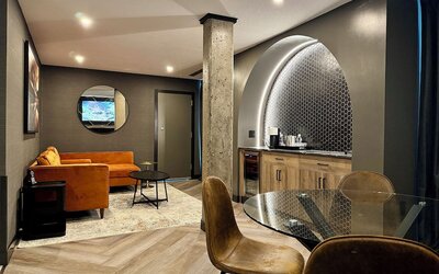Carriage House Hotel & Conference Centre