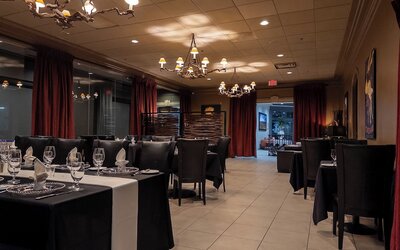 Carriage House Hotel & Conference Centre