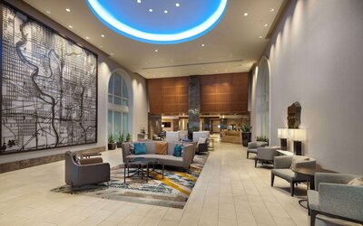 Hilton Indianapolis Hotel & Suites
