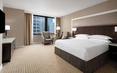 Hilton Indianapolis Hotel & Suites