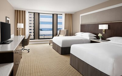 Hilton Indianapolis Hotel & Suites