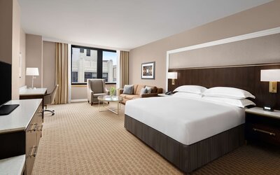 Hilton Indianapolis Hotel & Suites