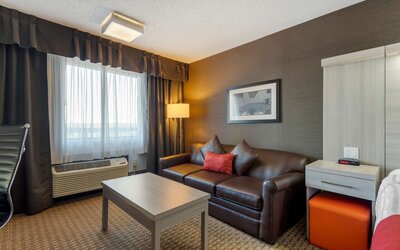 Best Western Plus Village Park Inn