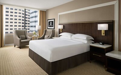 Hilton Indianapolis Hotel & Suites