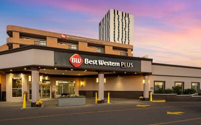 Best Western Plus Village Park Inn