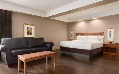 Grand Hotel & Conference Centre Calgary Airport, an Ascend Collection Hotel