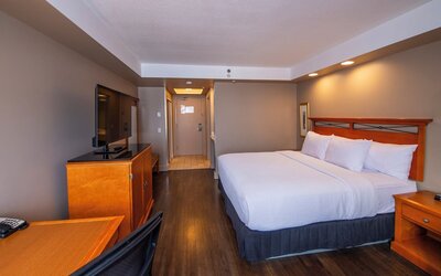 Grand Hotel & Conference Centre Calgary Airport, an Ascend Collection Hotel
