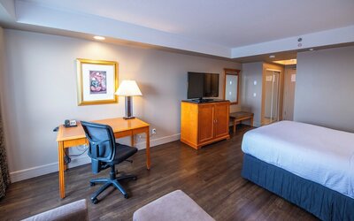 Grand Hotel & Conference Centre Calgary Airport, an Ascend Collection Hotel