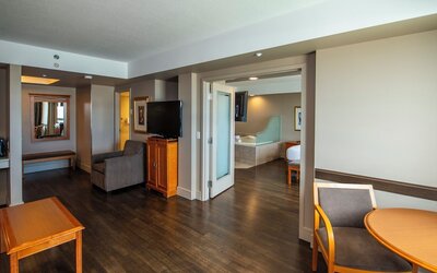 Grand Hotel & Conference Centre Calgary Airport, an Ascend Collection Hotel