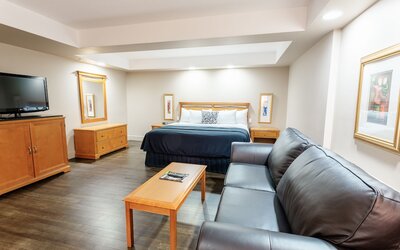 Grand Hotel & Conference Centre Calgary Airport, an Ascend Collection Hotel