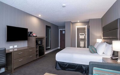 Sandman Signature Calgary Downtown Hotel