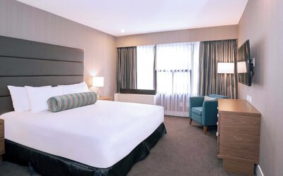 Sandman Signature Calgary Downtown Hotel