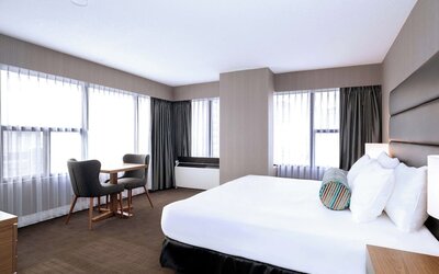 Sandman Signature Calgary Downtown Hotel