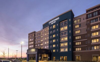 Courtyard by Marriott Calgary South
