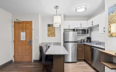 Staybridge Suites Calgary Airport by IHG