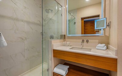 Radisson Hotel & Conference Centre Calgary Airport