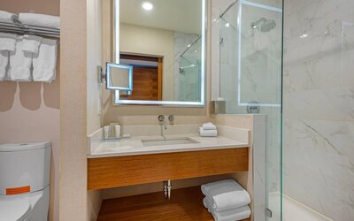 Radisson Hotel & Conference Centre Calgary Airport