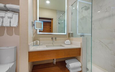 Radisson Hotel & Conference Centre Calgary Airport