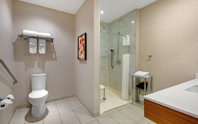 Radisson Hotel & Conference Centre Calgary Airport