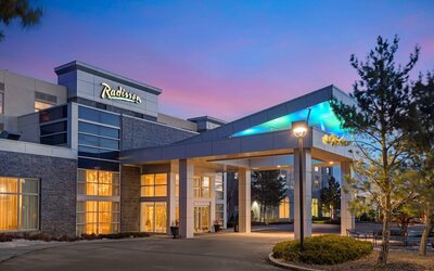 Radisson Hotel & Conference Centre Calgary Airport