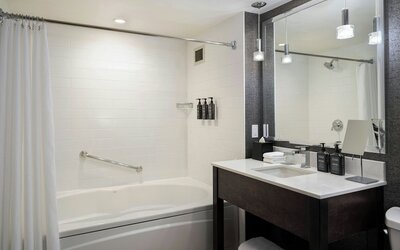 Sheraton Cavalier Calgary Hotel