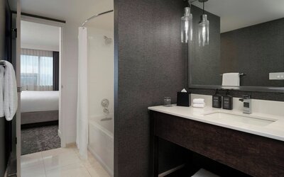 Sheraton Cavalier Calgary Hotel