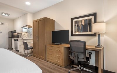 Executive Residency by Best Western Calgary City View North