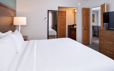 Staybridge Suites Indianapolis Downtown - Convention Center by IHG