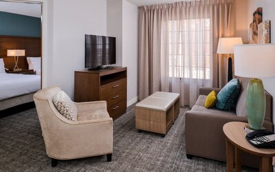 Staybridge Suites Indianapolis Downtown - Convention Center by IHG