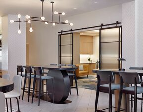 Delta Hotels by Marriott Calgary Airport In-Terminal
