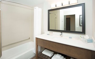 Wingate By Wyndham Calgary Airport