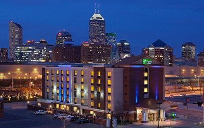 Holiday Inn Express & Suites Indianapolis Dtn-Conv Ctr Area by IHG