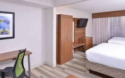 Holiday Inn Express & Suites Indianapolis Dtn-Conv Ctr Area by IHG