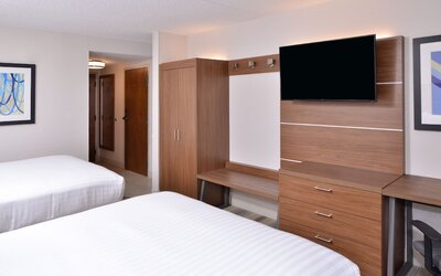 Holiday Inn Express & Suites Indianapolis Dtn-Conv Ctr Area by IHG