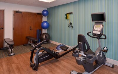 Holiday Inn Express & Suites Indianapolis Dtn-Conv Ctr Area by IHG